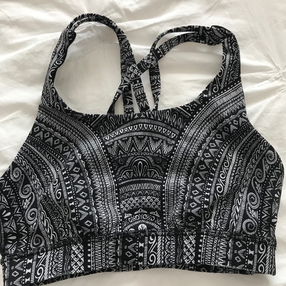 Lululemon sports bra